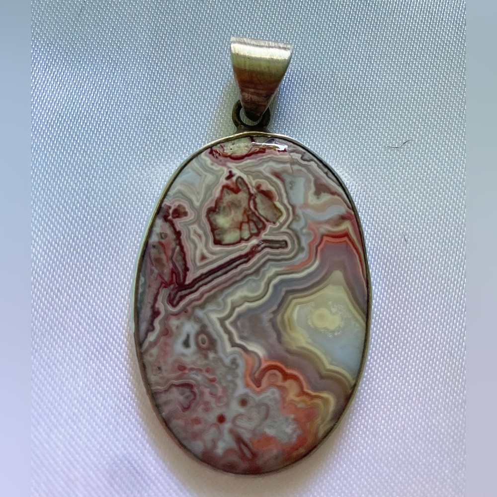 Crazy lace agate pendant